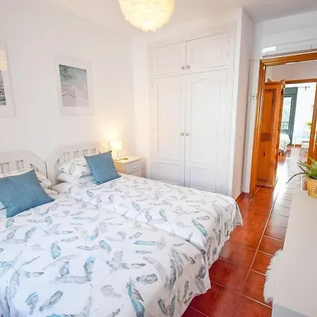Balcon De Frigiliana: Modern Pool Retreat With Parking Apartment *