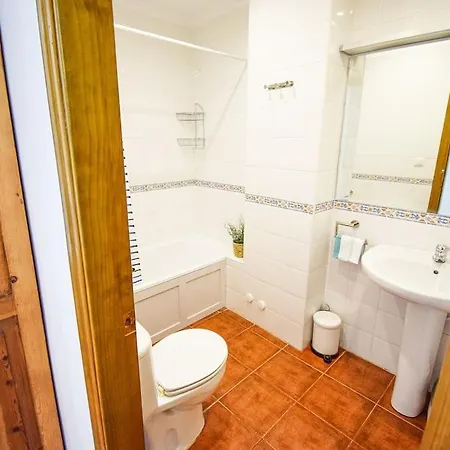 Apartment Balcon De Frigiliana: Modern Pool Retreat With Parking Frigiliana